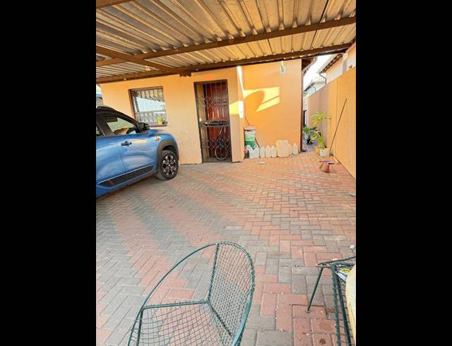 2 BEDROOM HOUSE FOR SALE IN CLAYVILLE